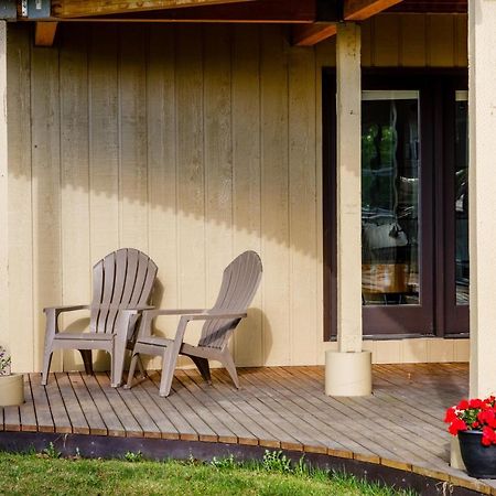 Downtown Contemporary Cove Villa Anchorage Exterior photo