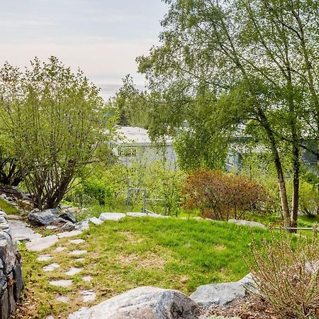 Downtown Contemporary Cove Villa Anchorage Exterior photo